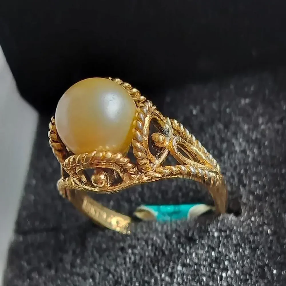 Unbranded Women's Gold and Yellow Jewellery